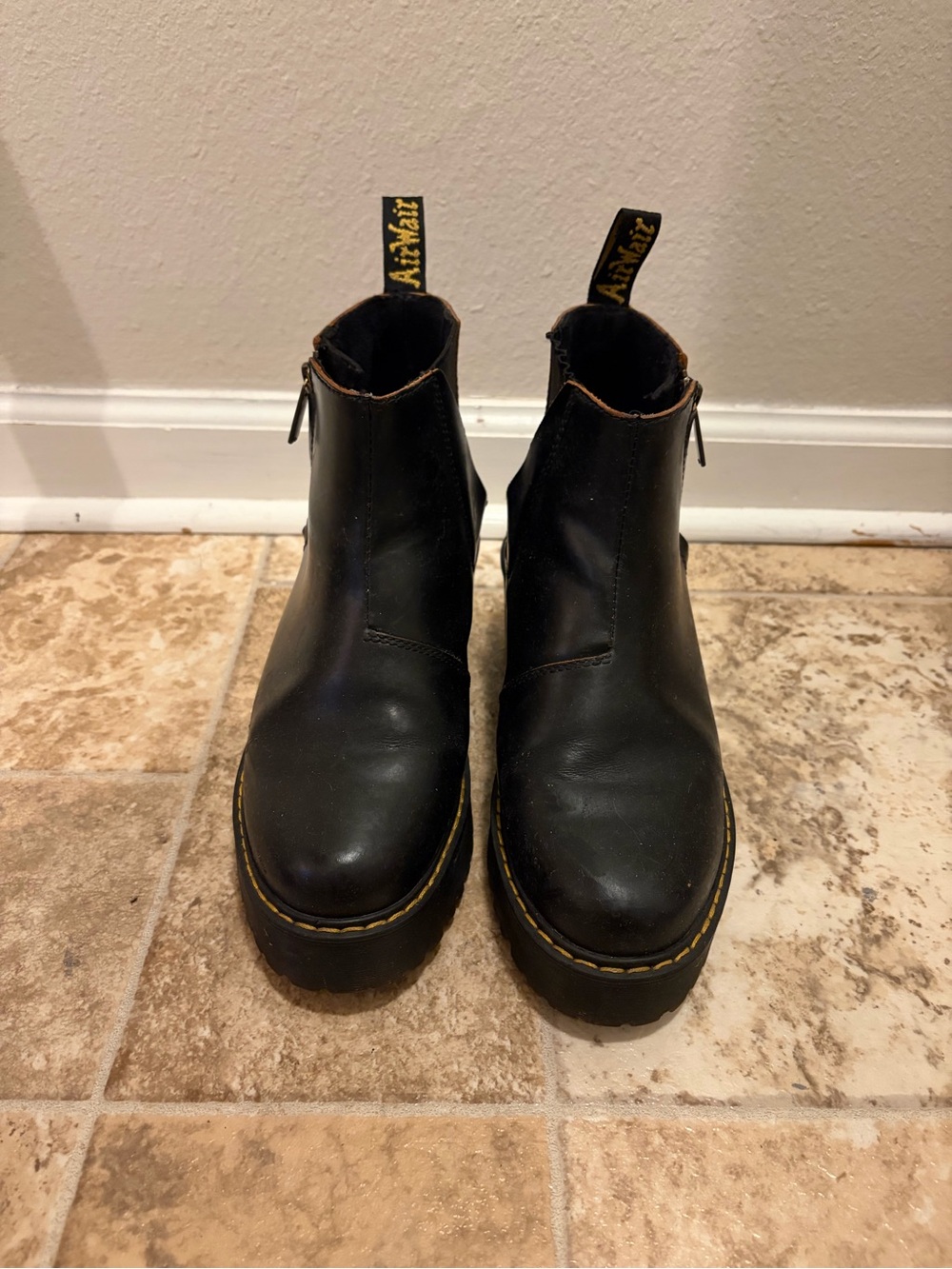 Dr Martens Rometty Li Zip
Heeled Chelsea Platform Boots